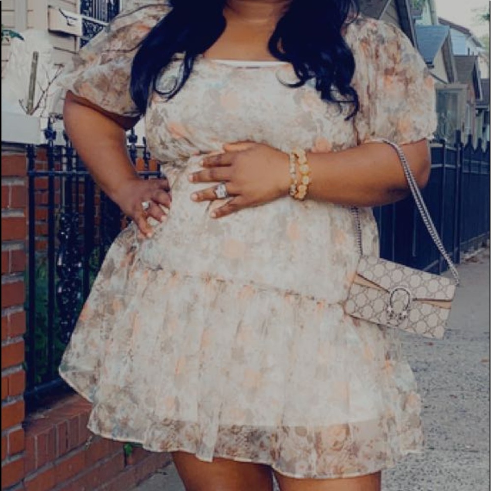 Danielle Bernstein puff sleeve mini dress beautiful dress